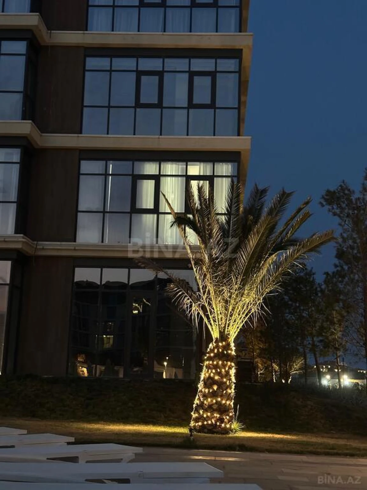 Kirayə verilir 2 otaqlı mənzil 83 m²