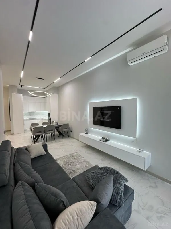 Kirayə verilir 2 otaqlı mənzil 83 m²