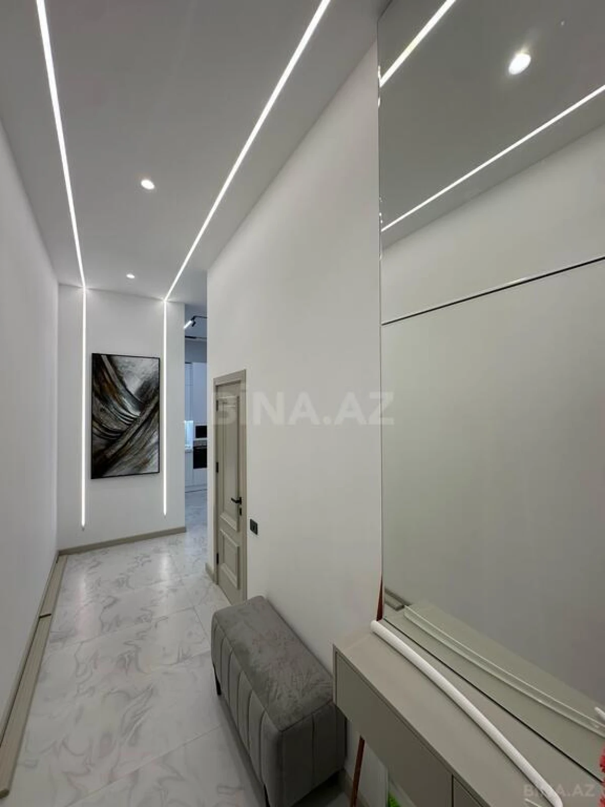 Kirayə verilir 2 otaqlı mənzil 83 m²