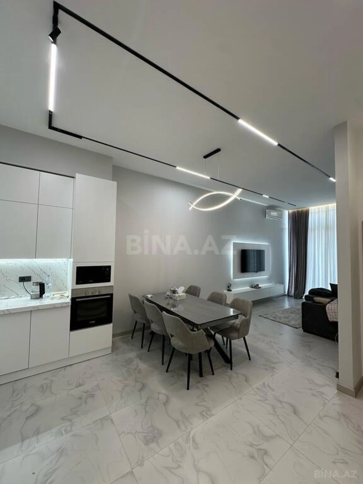 Kirayə verilir 2 otaqlı mənzil 83 m²