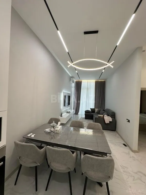 Kirayə verilir 2 otaqlı mənzil 83 m²