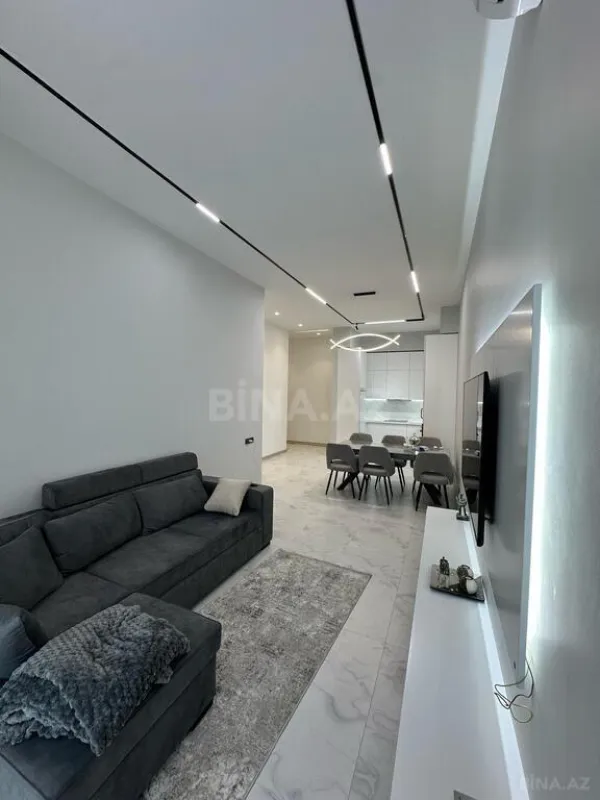 Kirayə verilir 2 otaqlı mənzil 83 m²