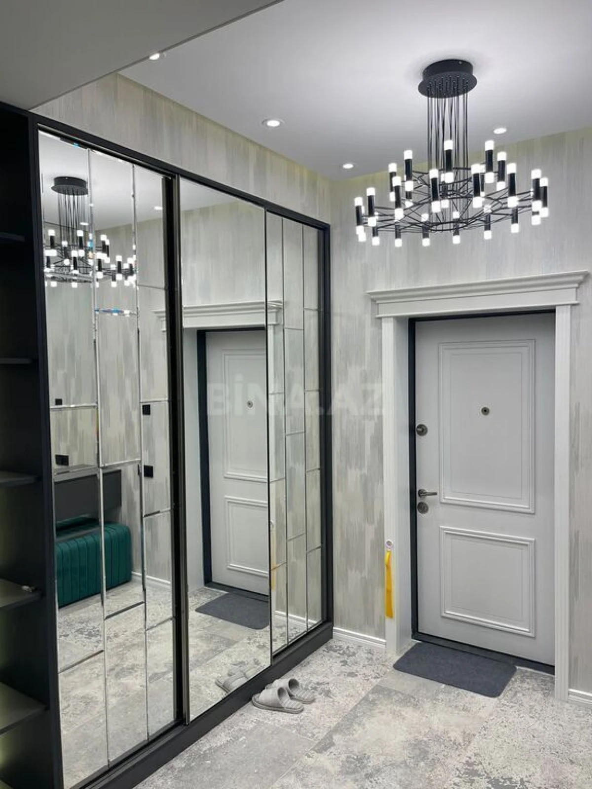 Kirayə verilir 2 otaqlı mənzil 85 m²