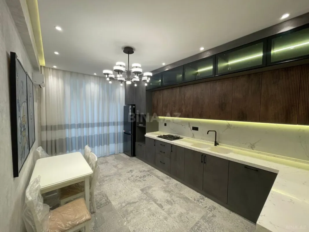 Kirayə verilir 2 otaqlı mənzil 85 m²