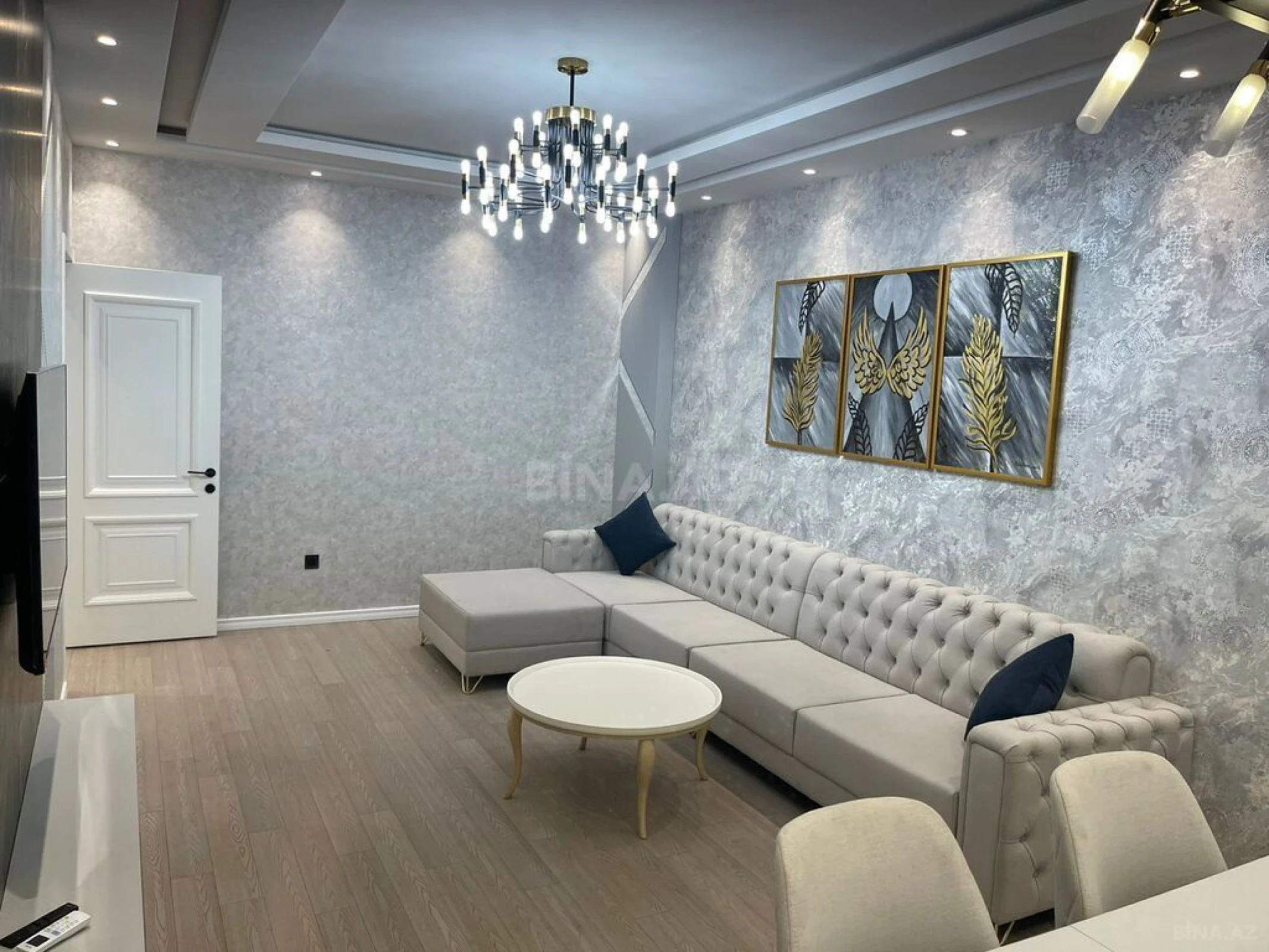 Kirayə verilir 2 otaqlı mənzil 85 m²