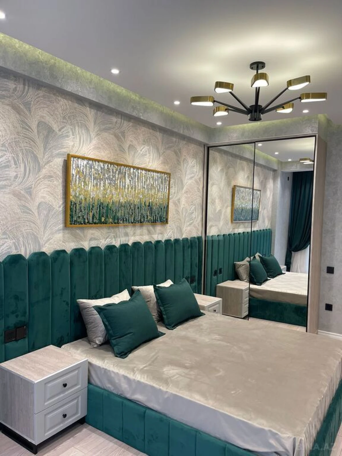 Kirayə verilir 2 otaqlı mənzil 85 m²