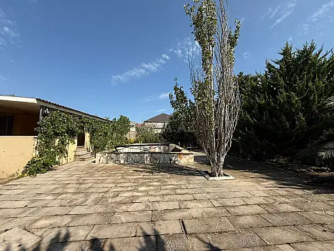 Satılır torpaq sahəsi 12 m²