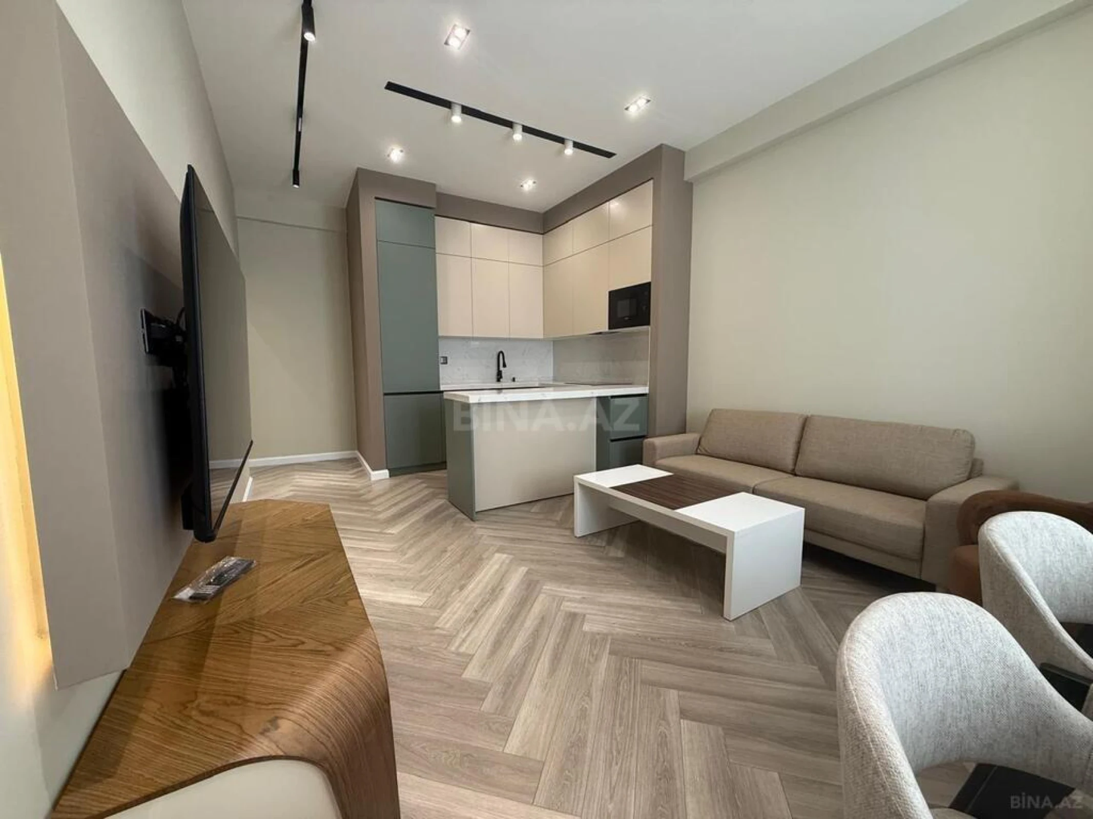 Kirayə verilir 2 otaqlı mənzil 70 m²