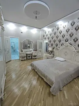 Satılır 4 otaqlı mənzil 180 m²