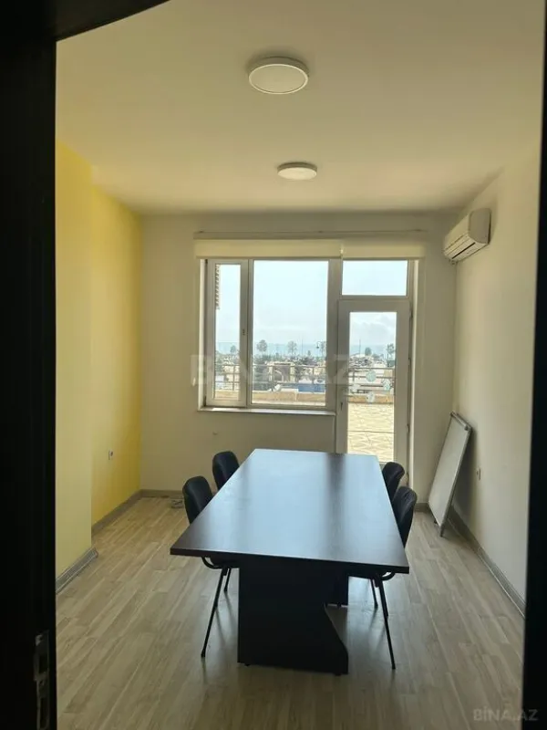 Satılır obyekt 400 m²