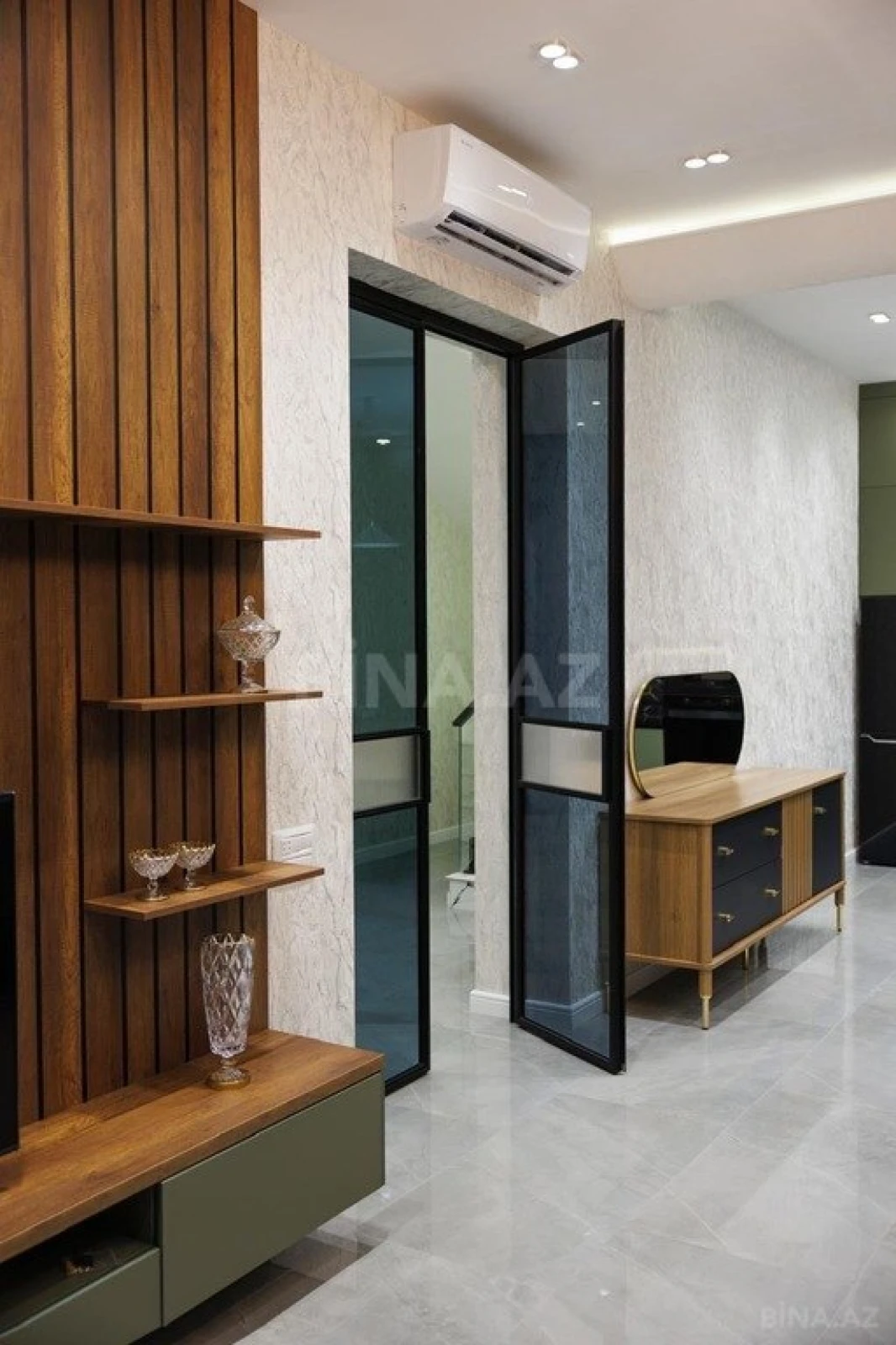 Kirayə verilir 5 otaqlı həyət evi 400 m²