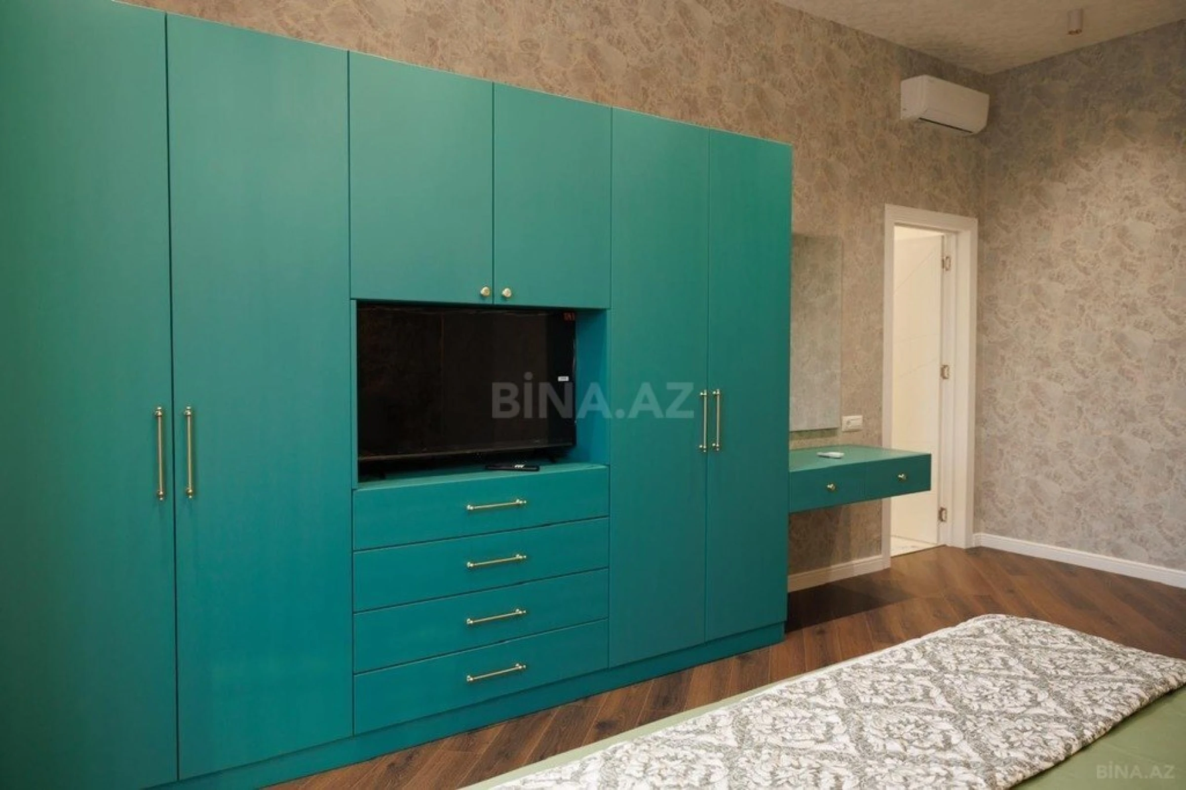 Kirayə verilir 5 otaqlı həyət evi 400 m²