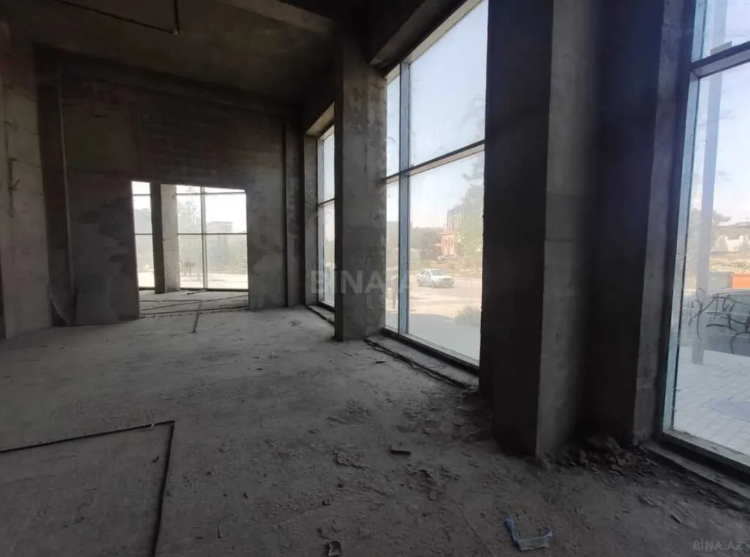 Satılır obyekt 380 m²