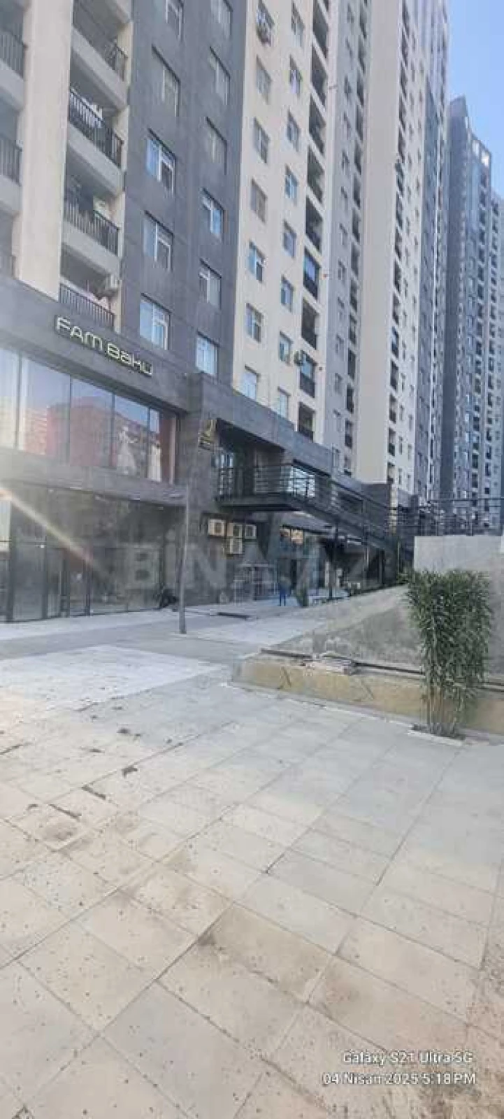 Satılır obyekt 380 m²