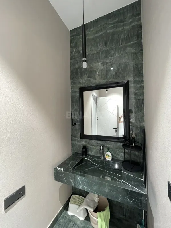 Kirayə verilir 4 otaqlı həyət evi 300 m²