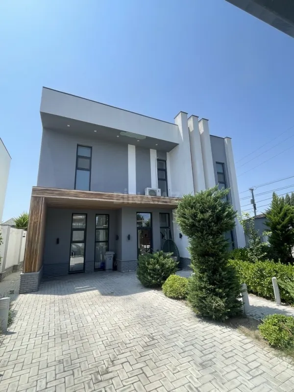Kirayə verilir 4 otaqlı həyət evi 300 m²
