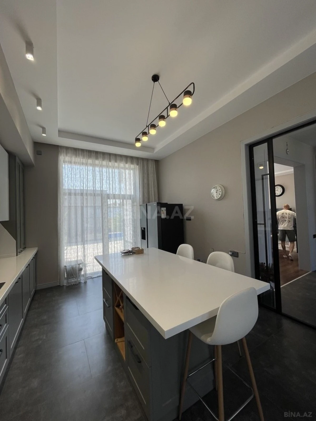 Kirayə verilir 4 otaqlı həyət evi 300 m²