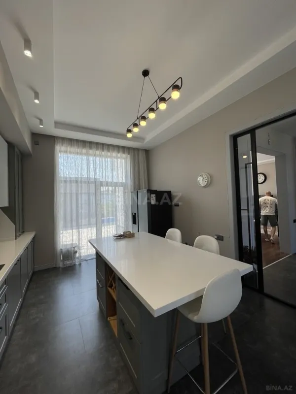 Kirayə verilir 4 otaqlı həyət evi 300 m²