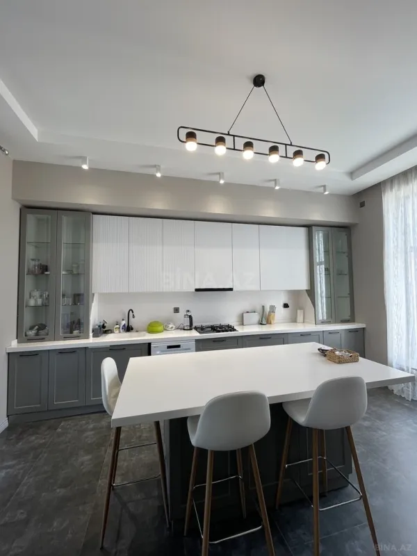 Kirayə verilir 4 otaqlı həyət evi 300 m²