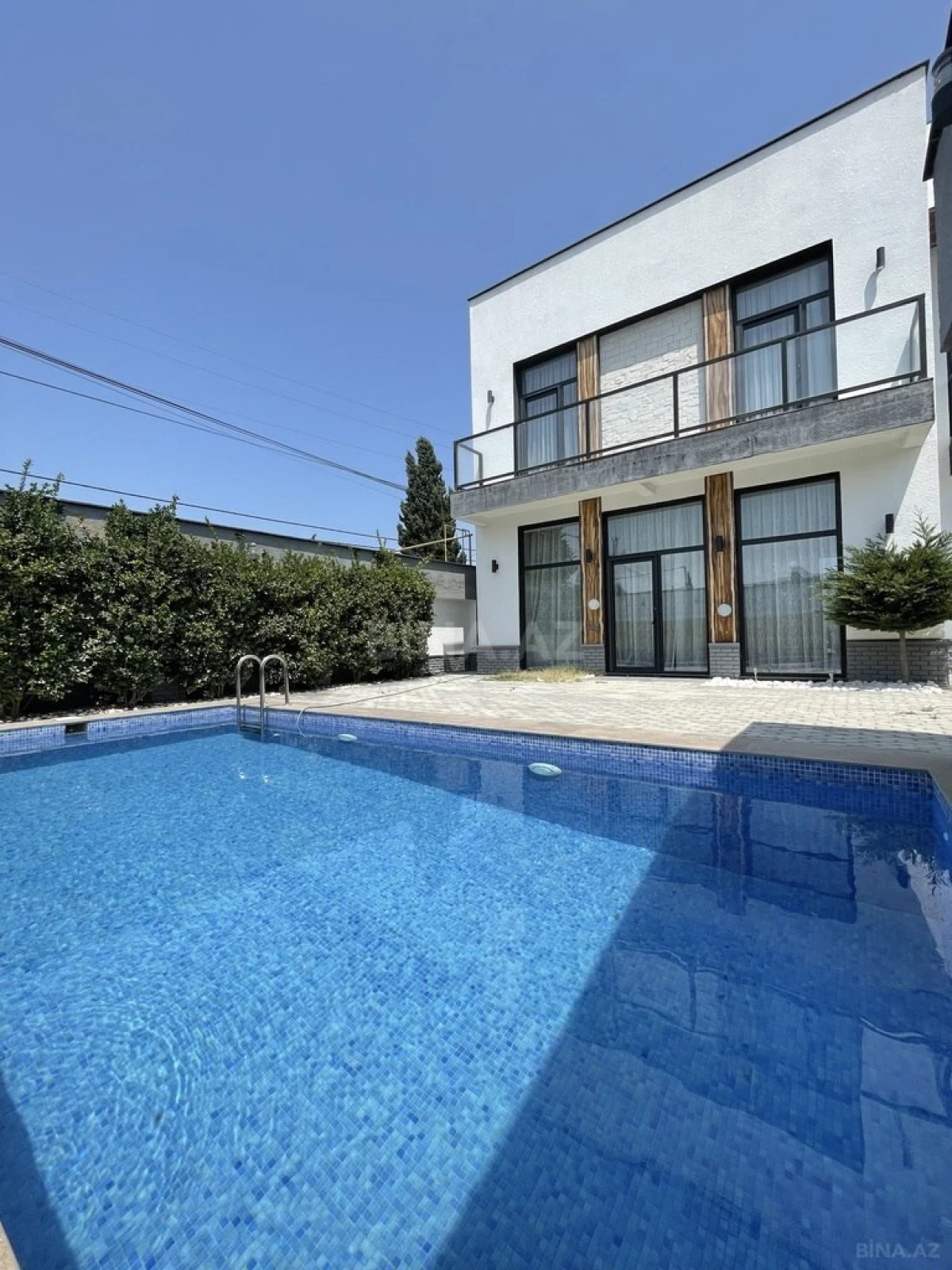 Kirayə verilir 4 otaqlı həyət evi 300 m²