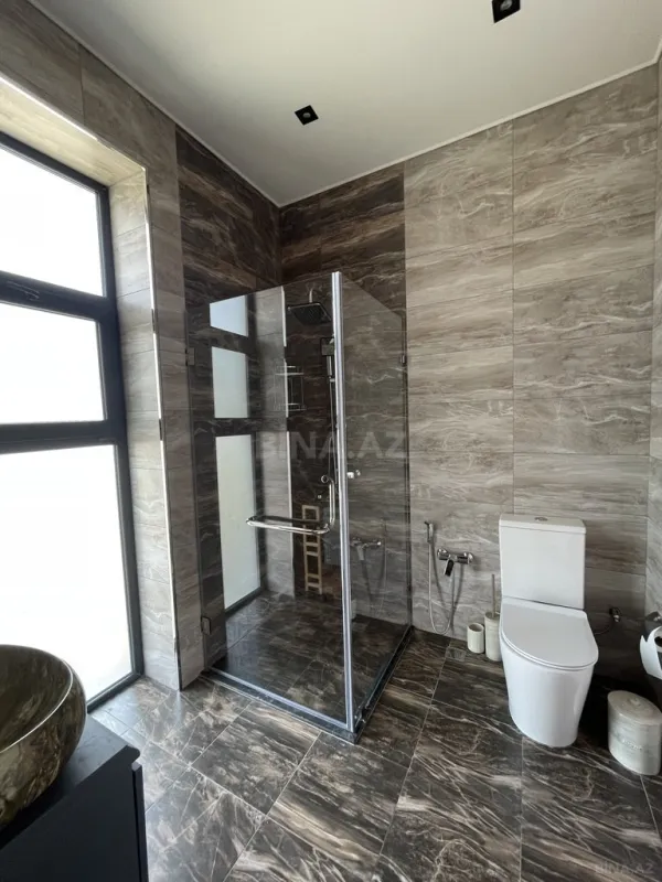 Kirayə verilir 4 otaqlı həyət evi 300 m²