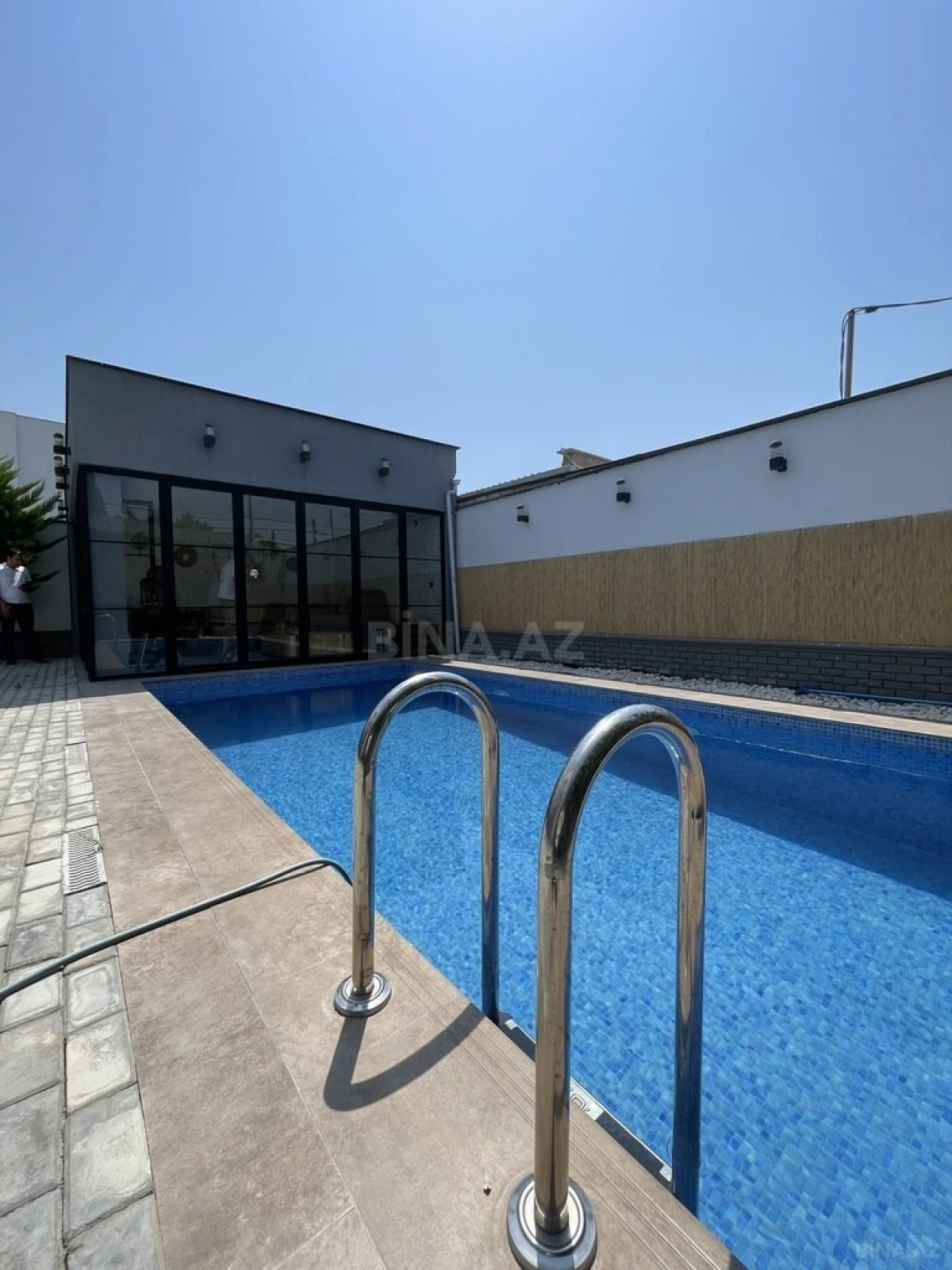 Kirayə verilir 4 otaqlı həyət evi 300 m²