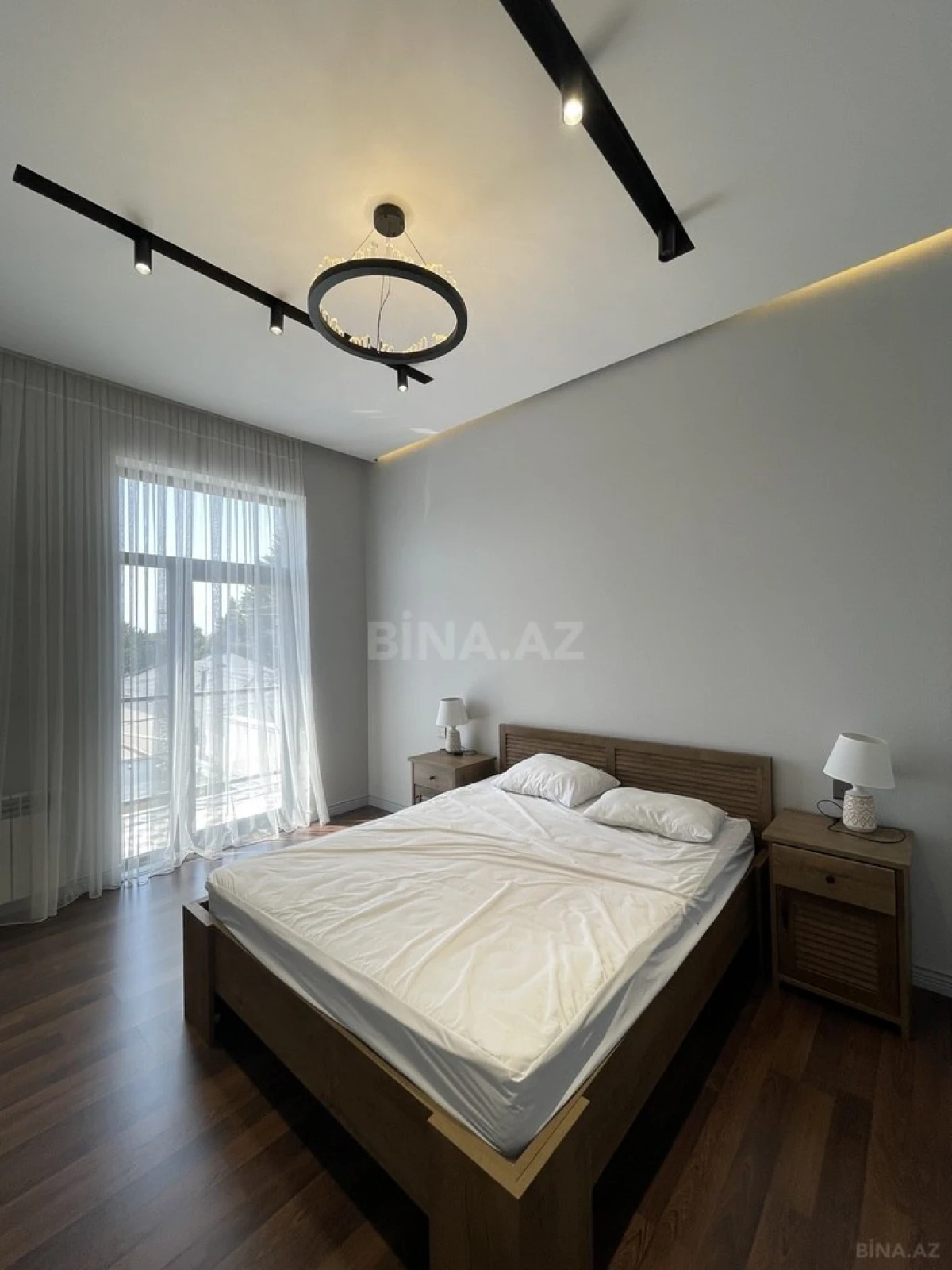 Kirayə verilir 4 otaqlı həyət evi 300 m²