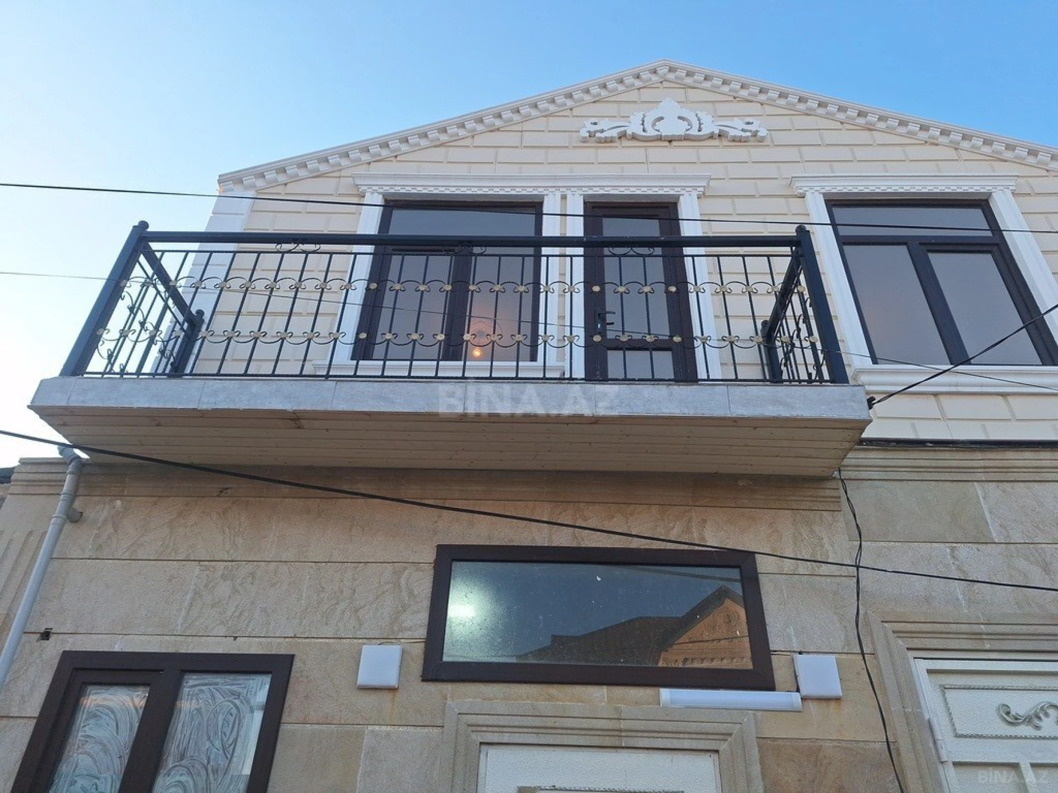 Satılır 4 otaqlı həyət evi 63 m²