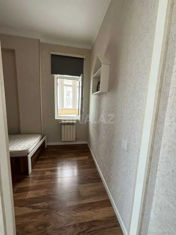 Satılır 4 otaqlı mənzil 103 m²
