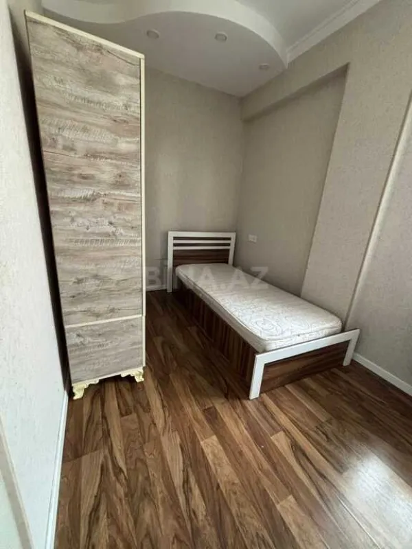 Satılır 4 otaqlı mənzil 103 m²
