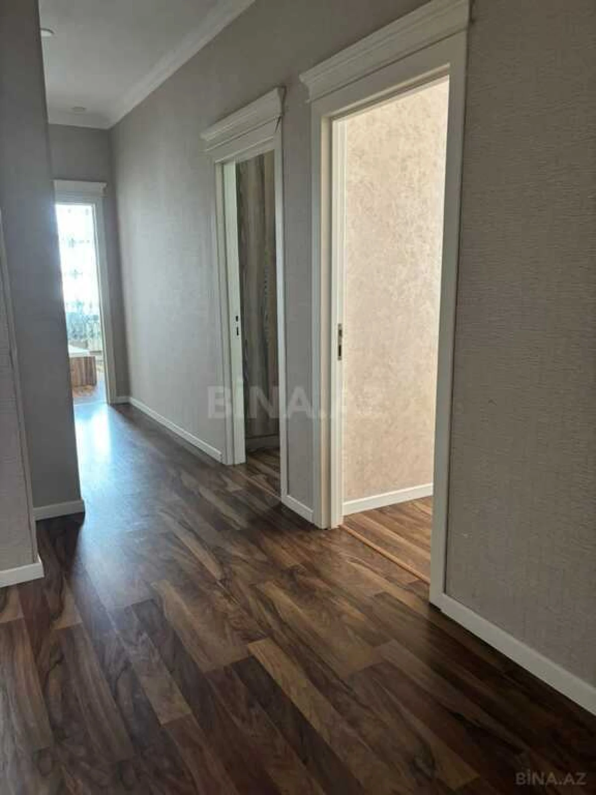 Satılır 4 otaqlı mənzil 103 m²