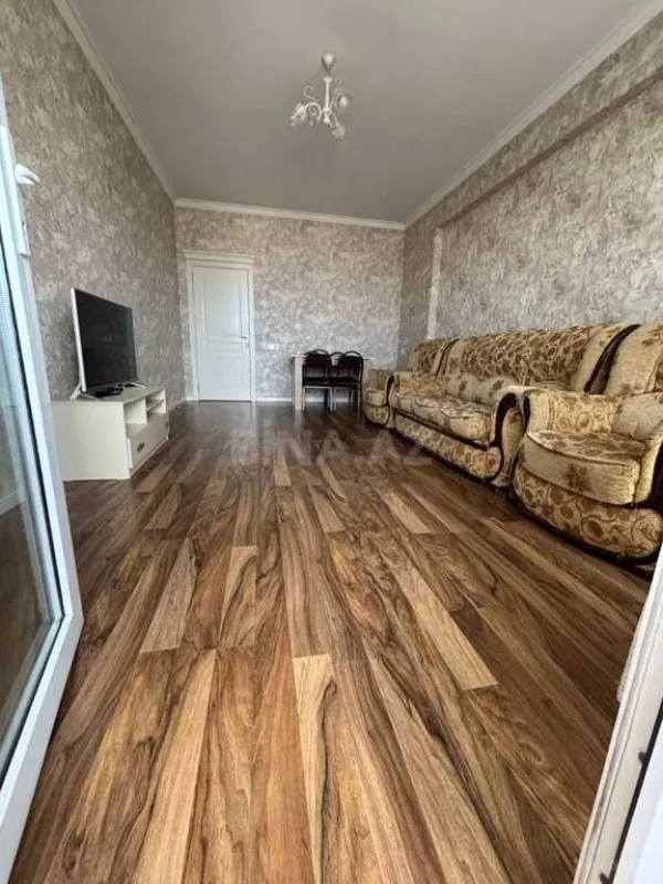 Satılır 4 otaqlı mənzil 103 m²