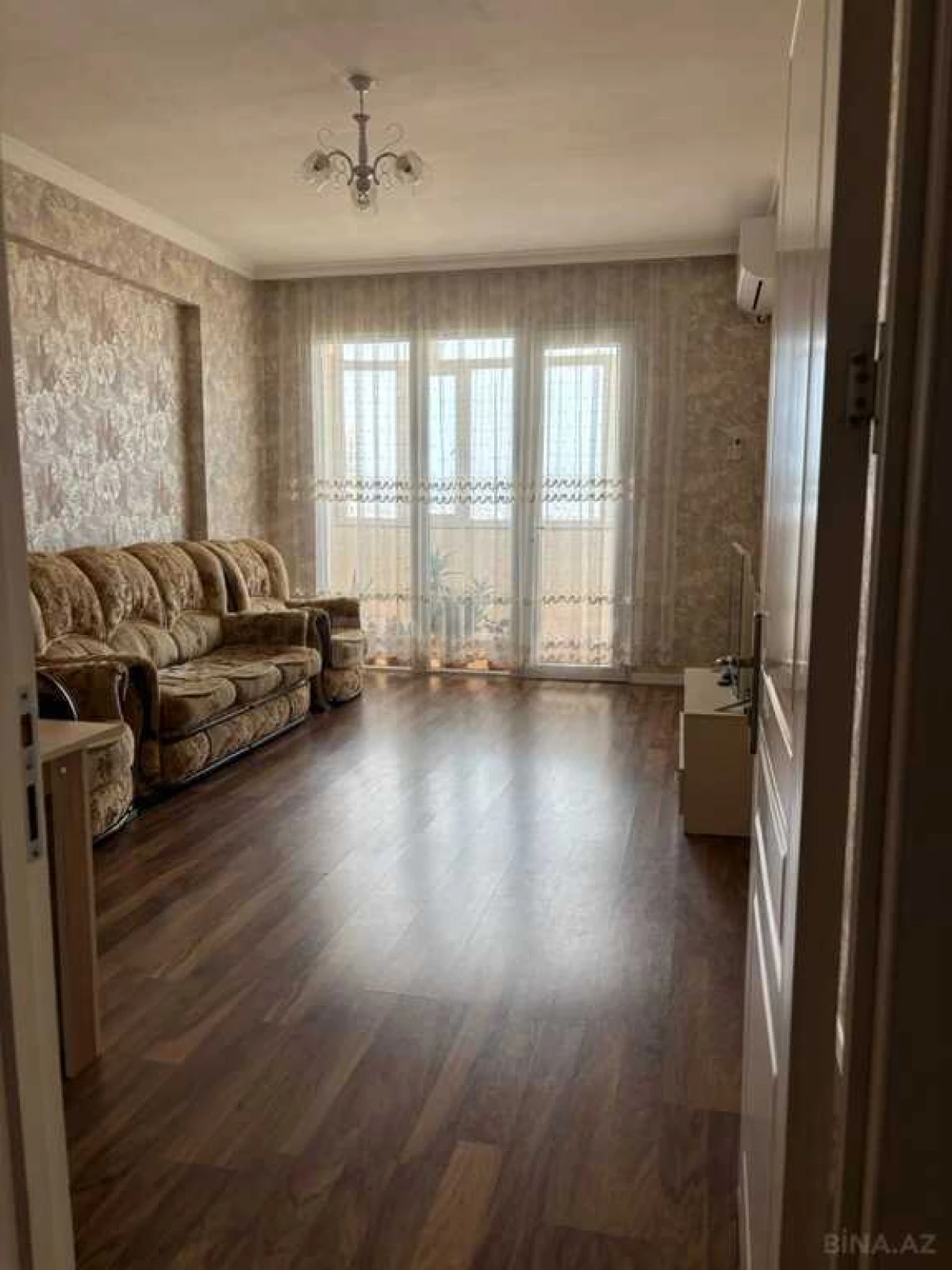 Satılır 4 otaqlı mənzil 103 m²