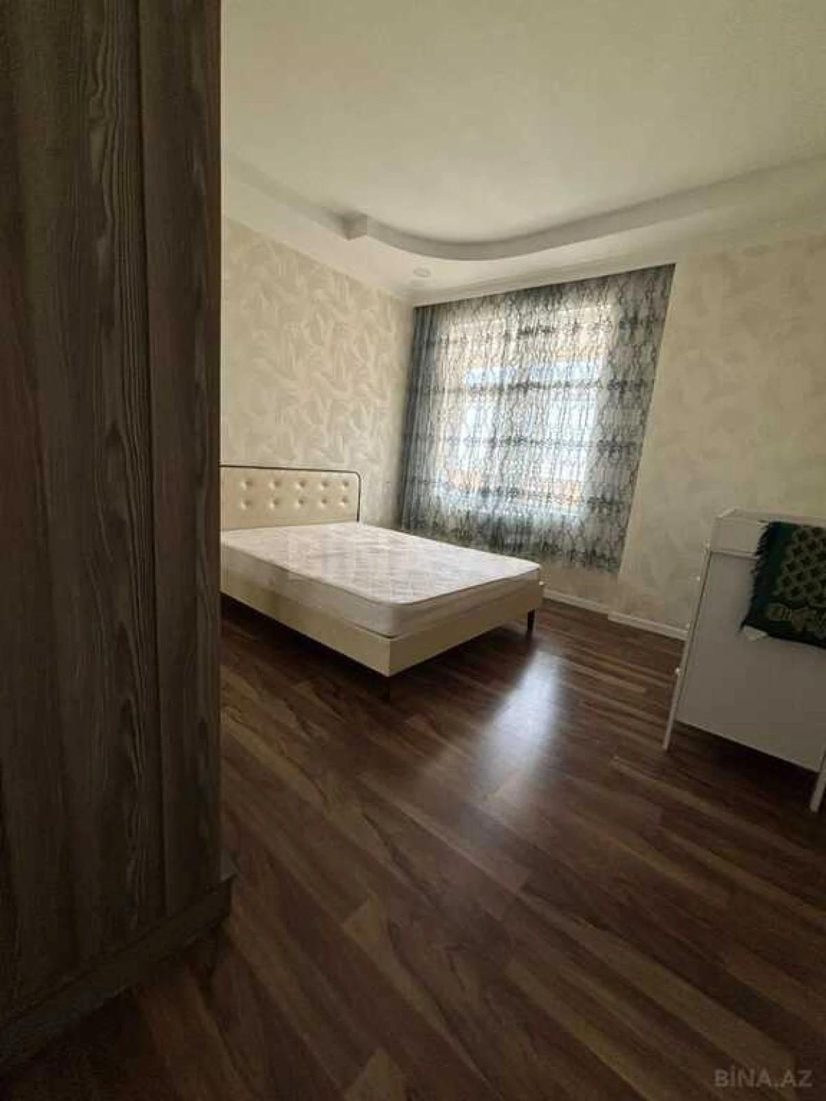 Satılır 4 otaqlı mənzil 103 m²