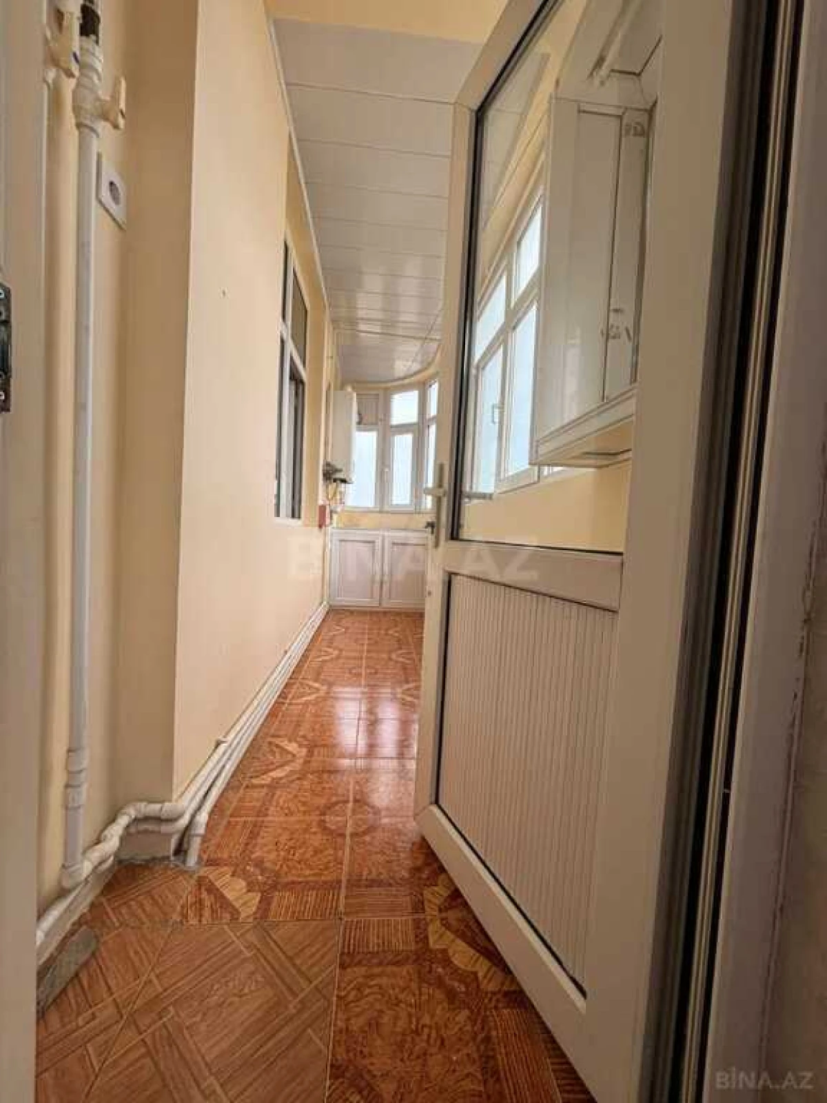 Satılır 4 otaqlı mənzil 103 m²