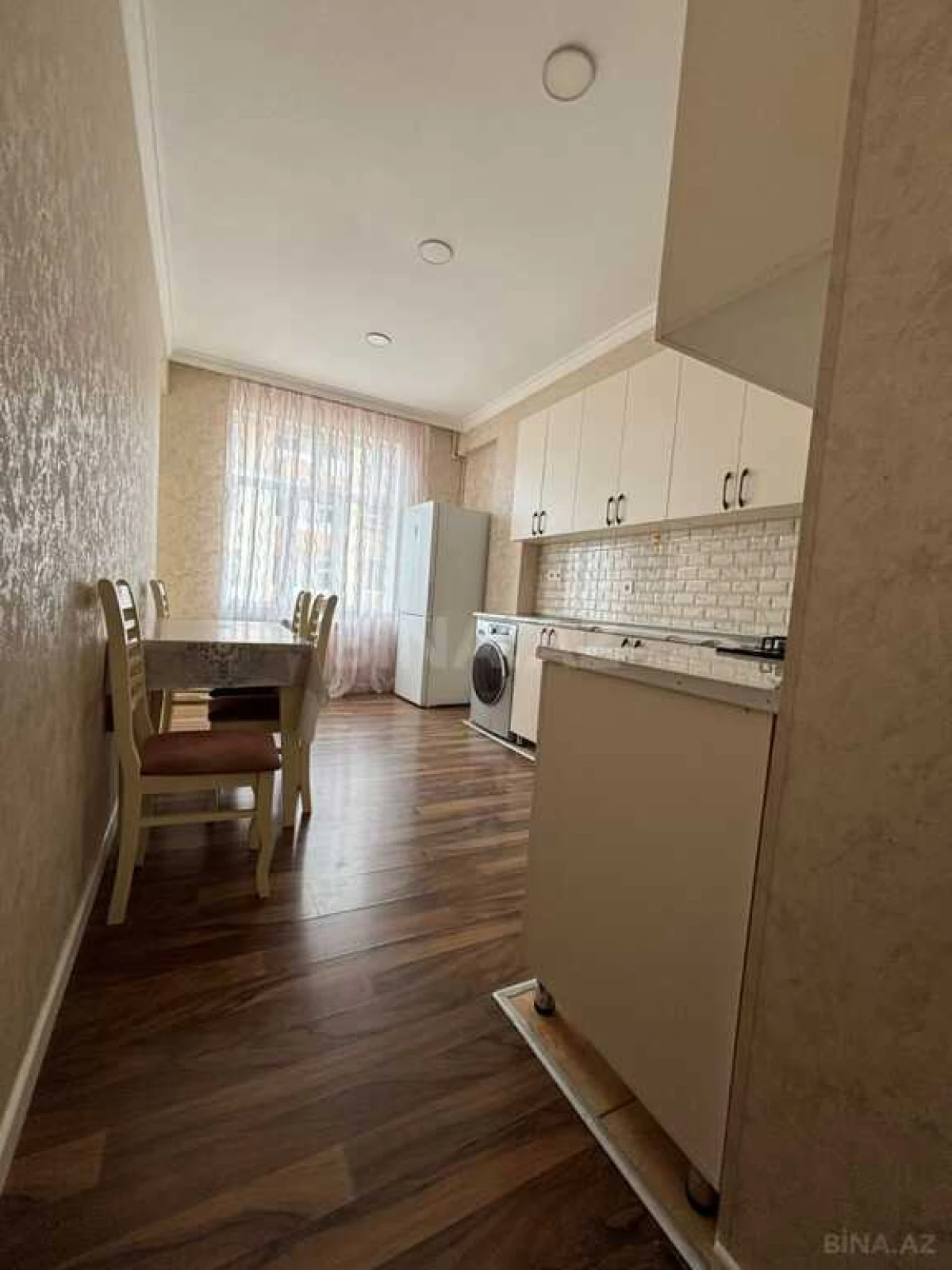 Satılır 4 otaqlı mənzil 103 m²