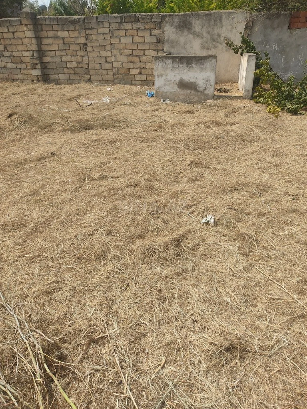 Satılır torpaq sahəsi 2 m²