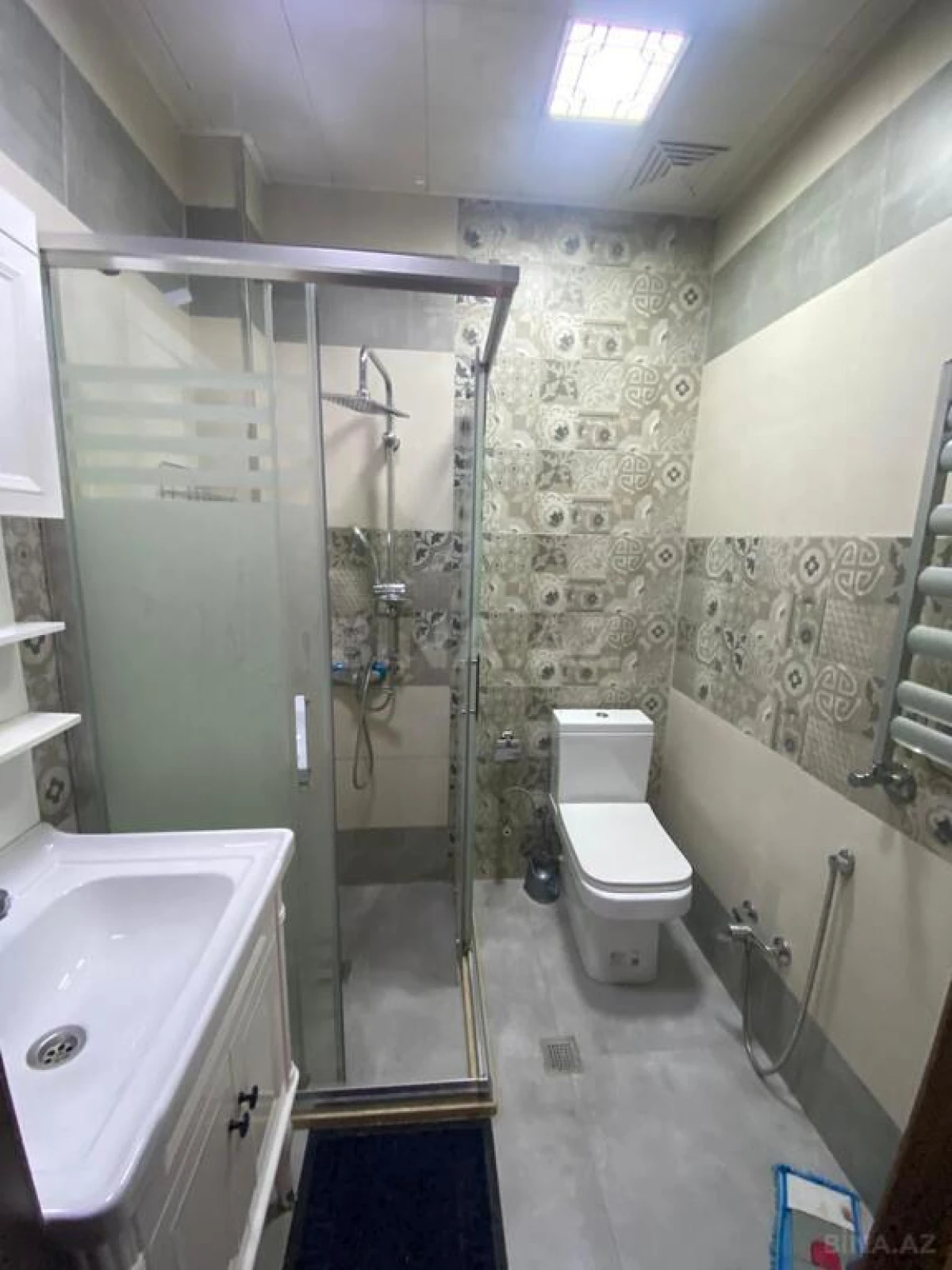 Kirayə verilir 2 otaqlı mənzil 75 m²