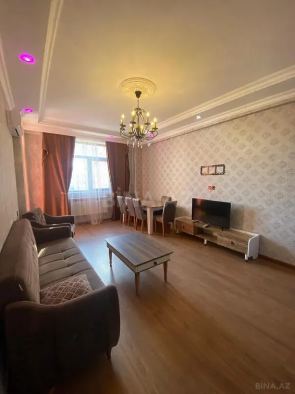 Kirayə verilir 2 otaqlı mənzil 75 m²