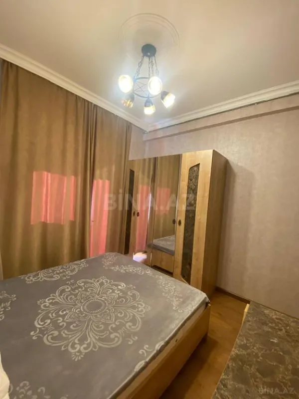 Kirayə verilir 2 otaqlı mənzil 75 m²