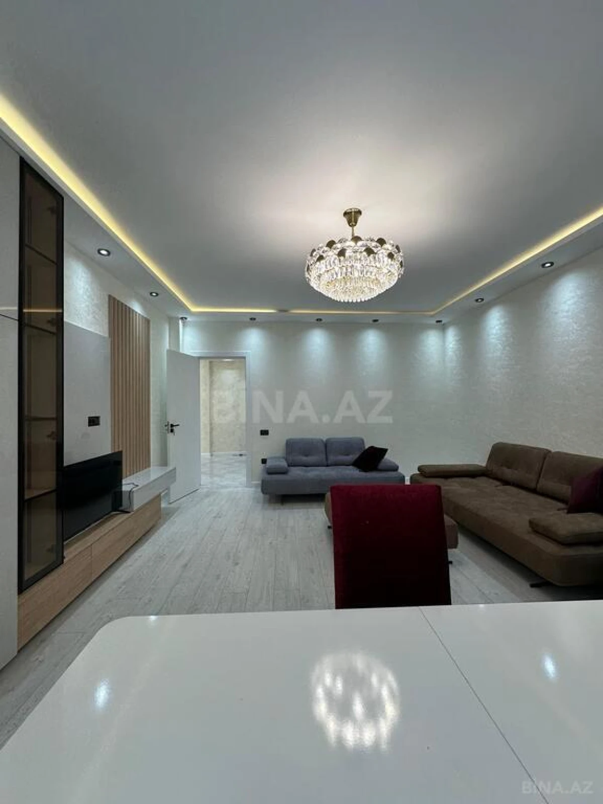 Satılır 3 otaqlı mənzil 125 m²