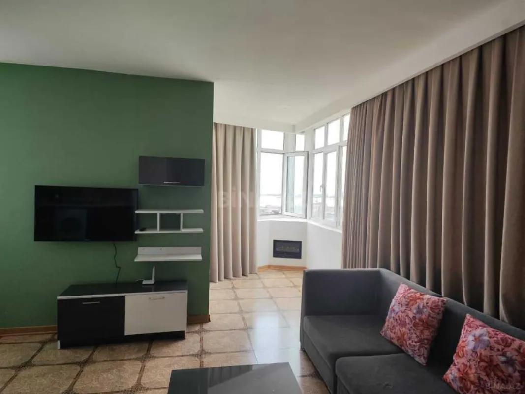 Kirayə verilir 2 otaqlı mənzil 50 m²