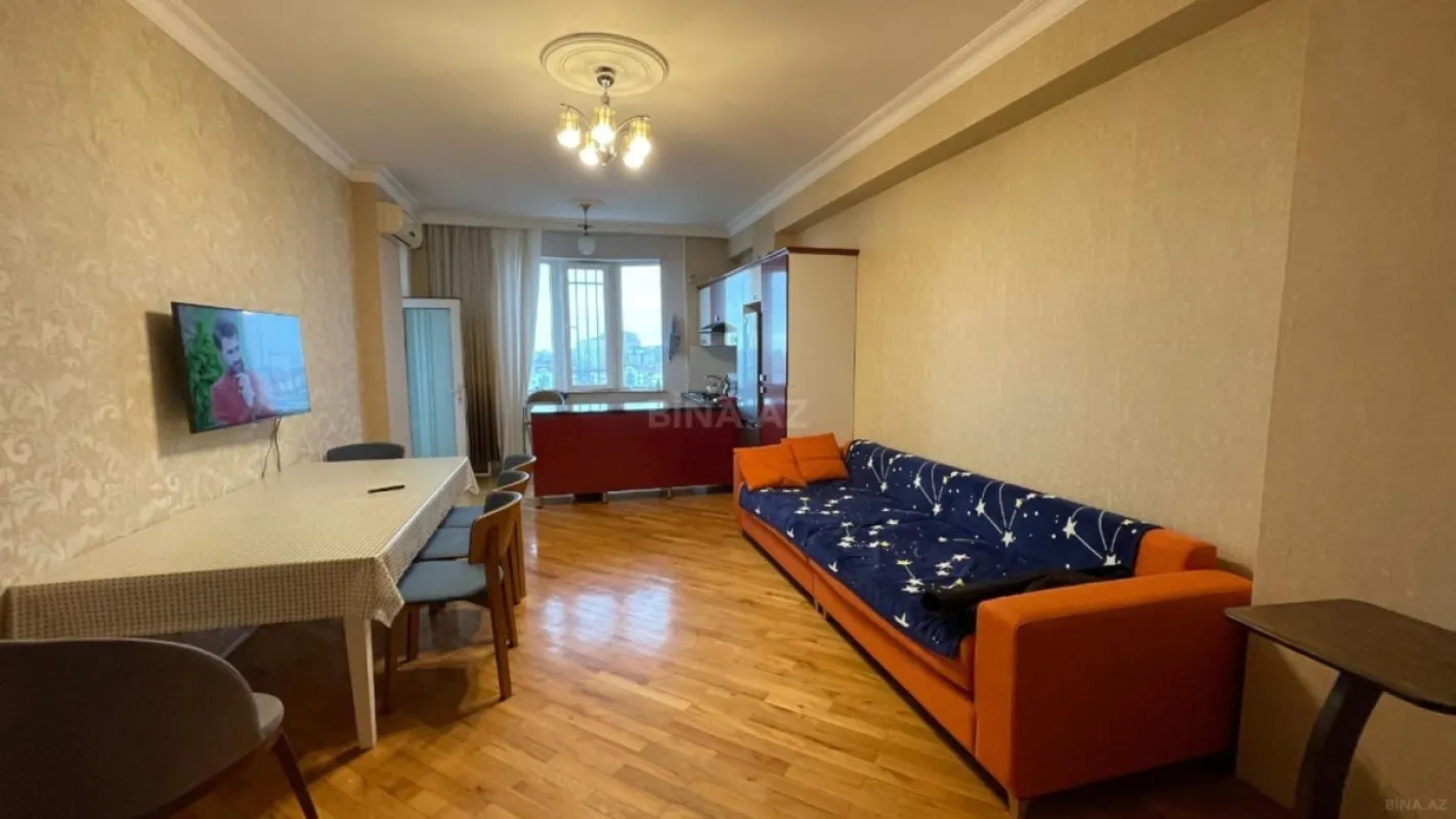 Satılır 3 otaqlı mənzil 105 m²