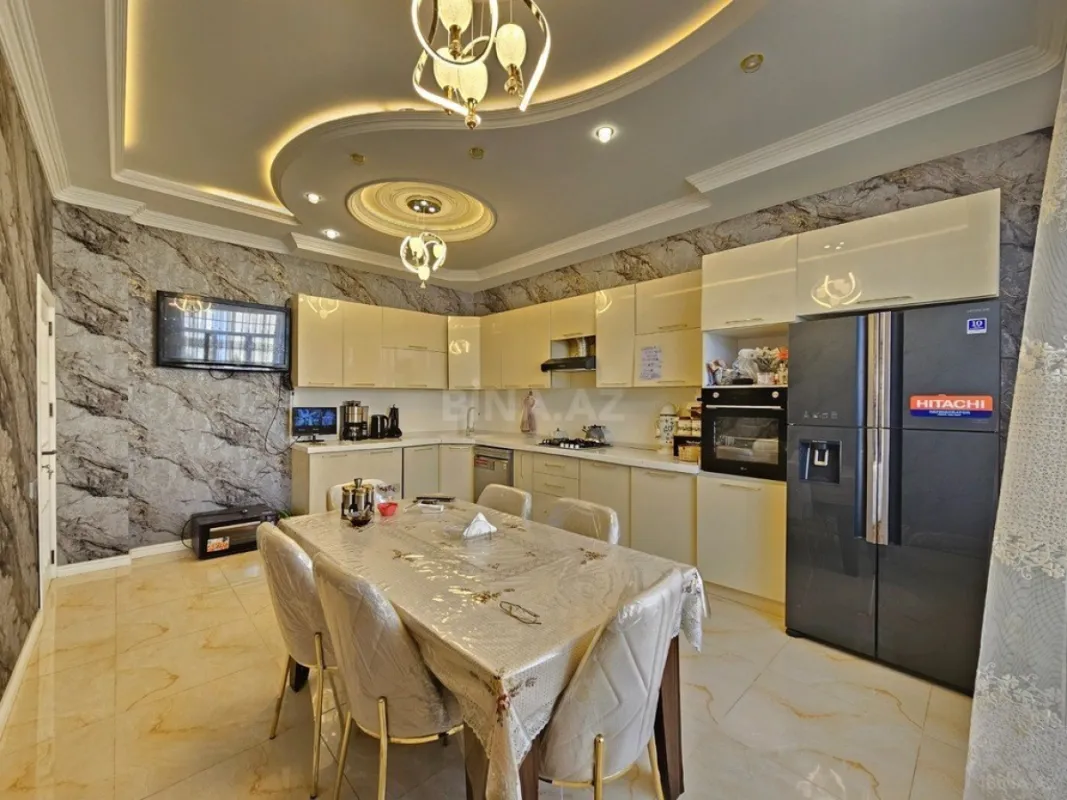 Satılır 4 otaqlı həyət evi 270 m²