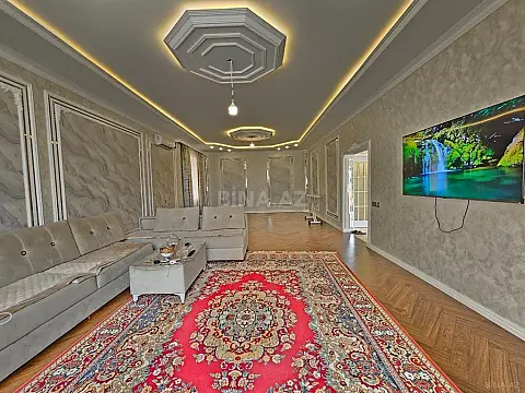 Satılır 4 otaqlı həyət evi 270 m²