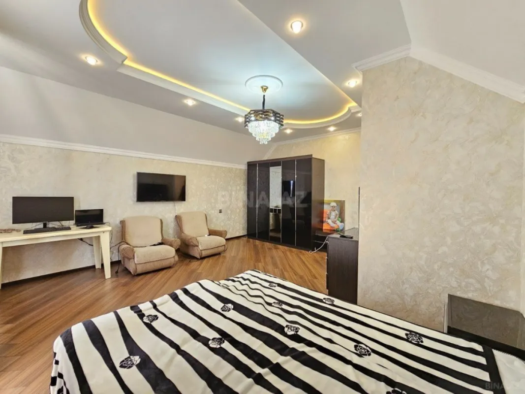 Satılır 4 otaqlı həyət evi 270 m²