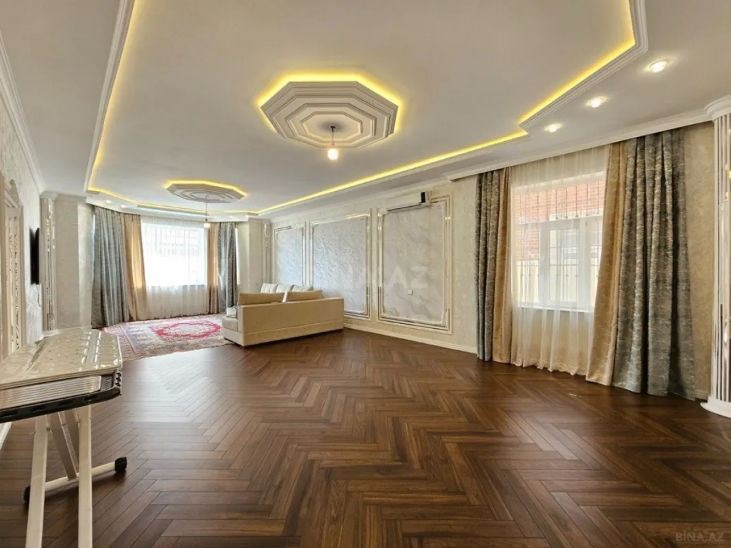 Satılır 4 otaqlı həyət evi 270 m²