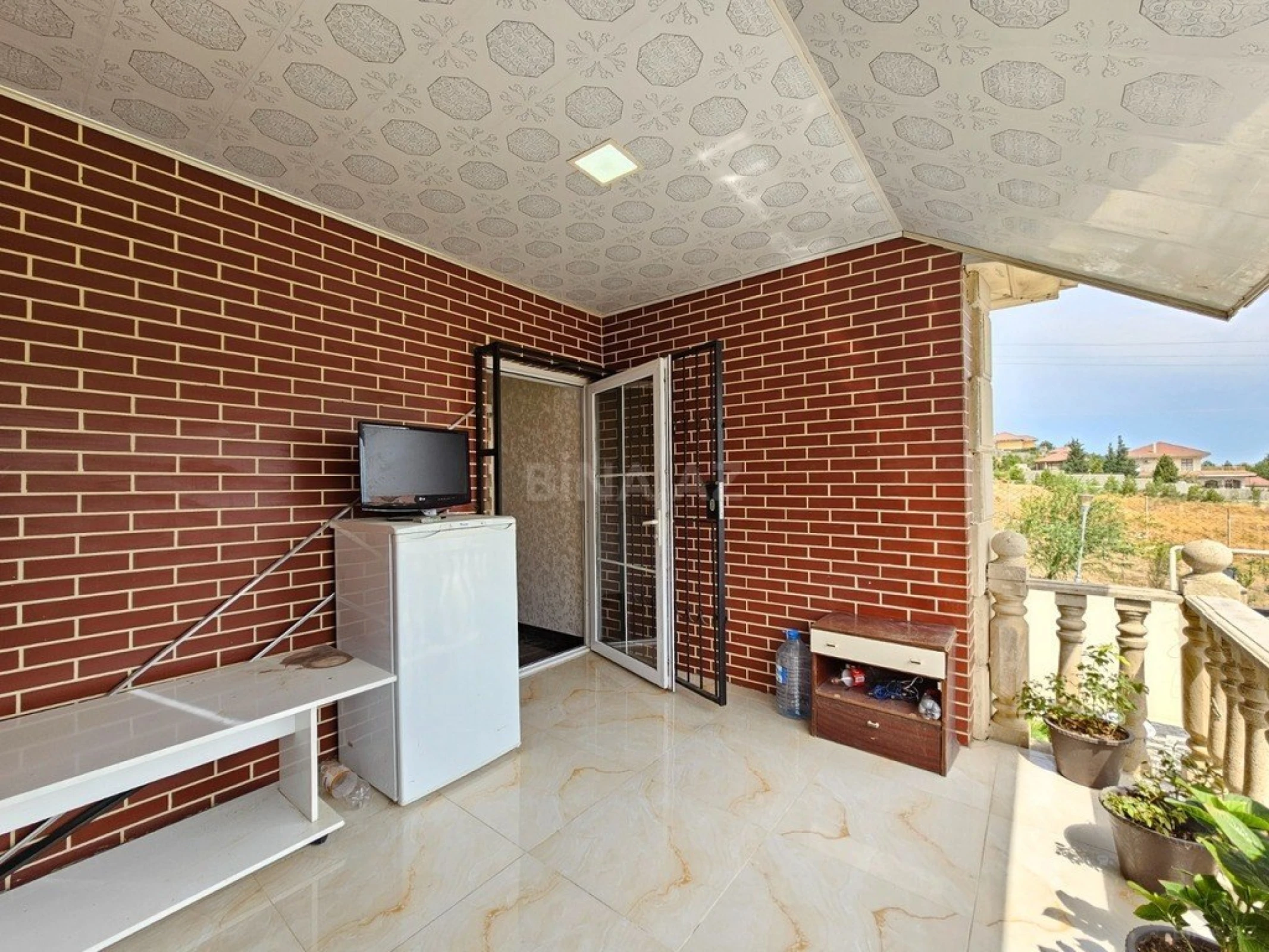 Satılır 4 otaqlı həyət evi 270 m²