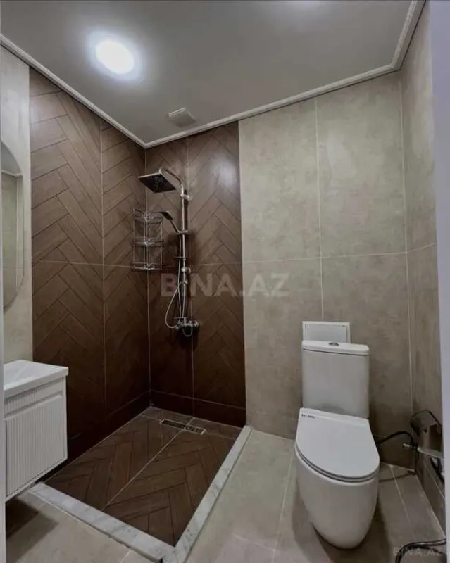 Satılır 2 otaqlı mənzil 67 m²