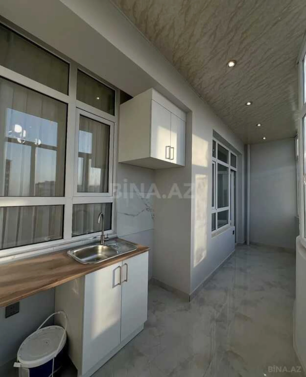Satılır 2 otaqlı mənzil 67 m²